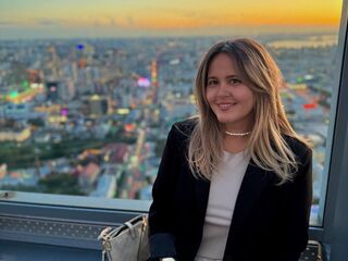 flirt chat room LilyBel