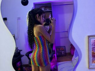 topless webcamgirl LilyCastle