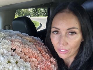 hot striptease cam LipaWild