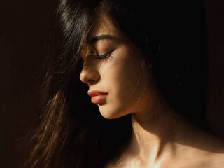 camgirl playing with dildo LisaColee