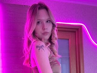 fingering camslut LissaAssil