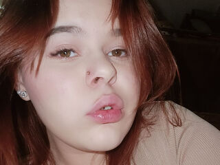 camwhore spreading pussy LissaTerry