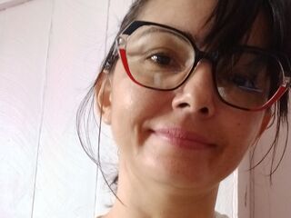 camgirl showing tits LuizaHots