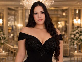 girl showing tits MadieWatson