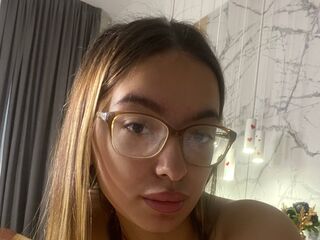 chat room webcam photo MarianaPollack