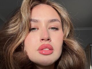 girl fingering shaved pussy MarielleDefalco