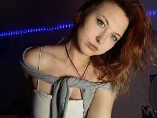 naughty cam girl MaudieTuttle
