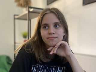 hot cam girl masturbating MelisaVonk