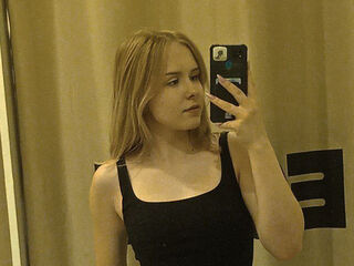 webcam stripper MolliMcDaniel