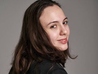 free live cam MonaStout