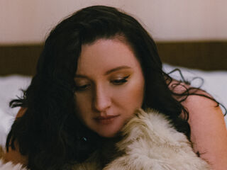 girl shaving pussy MonicaBare