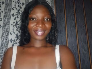 Kinky webcam MooreAngelica