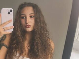 live chat room NicholMikrot