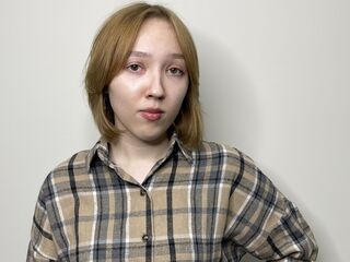 camgirl playing with vibrator NidaSimerly