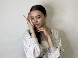 cam girl masturbating with dildo RonnaMarinella