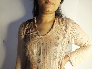 adult webcam chatroom RubbynaKhan