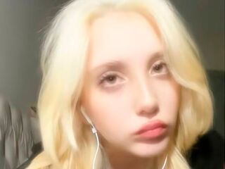 topless camgirl RubiAntonakos