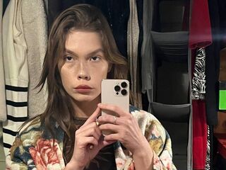 hot cam girl fingering RubyRedkis