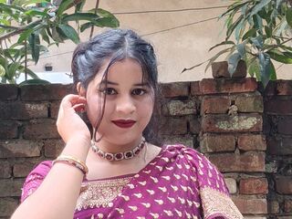 Kinky webcam girl SaraAlisk