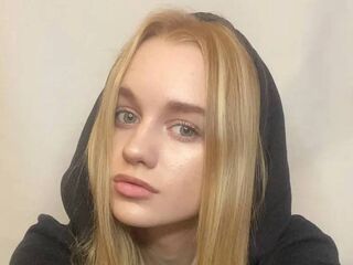 camslut fingering wet pussy SheridanSillavan