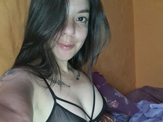 camwhore masturbating with dildo SofiHermosa