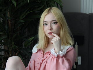 beautiful webcamgirl SunnivaBeckey