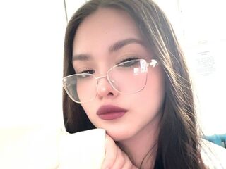 hot cam girl masturbating with vibrator TammieAzzopardi