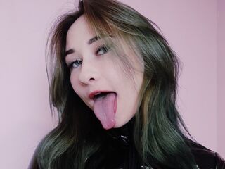 hot naked cam girl VikaCheers