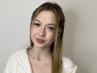 camgirl playing with dildo ViolaKranze