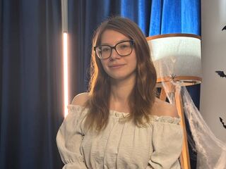 camslut masturbating WilliemaeWittlin