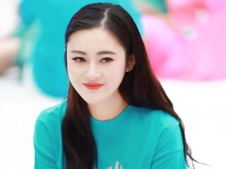 naked cam chatroom YolandaYang